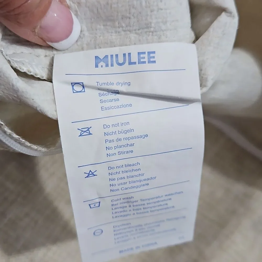 NWOT A Pair of Miulee  Tweed Linen Style 25